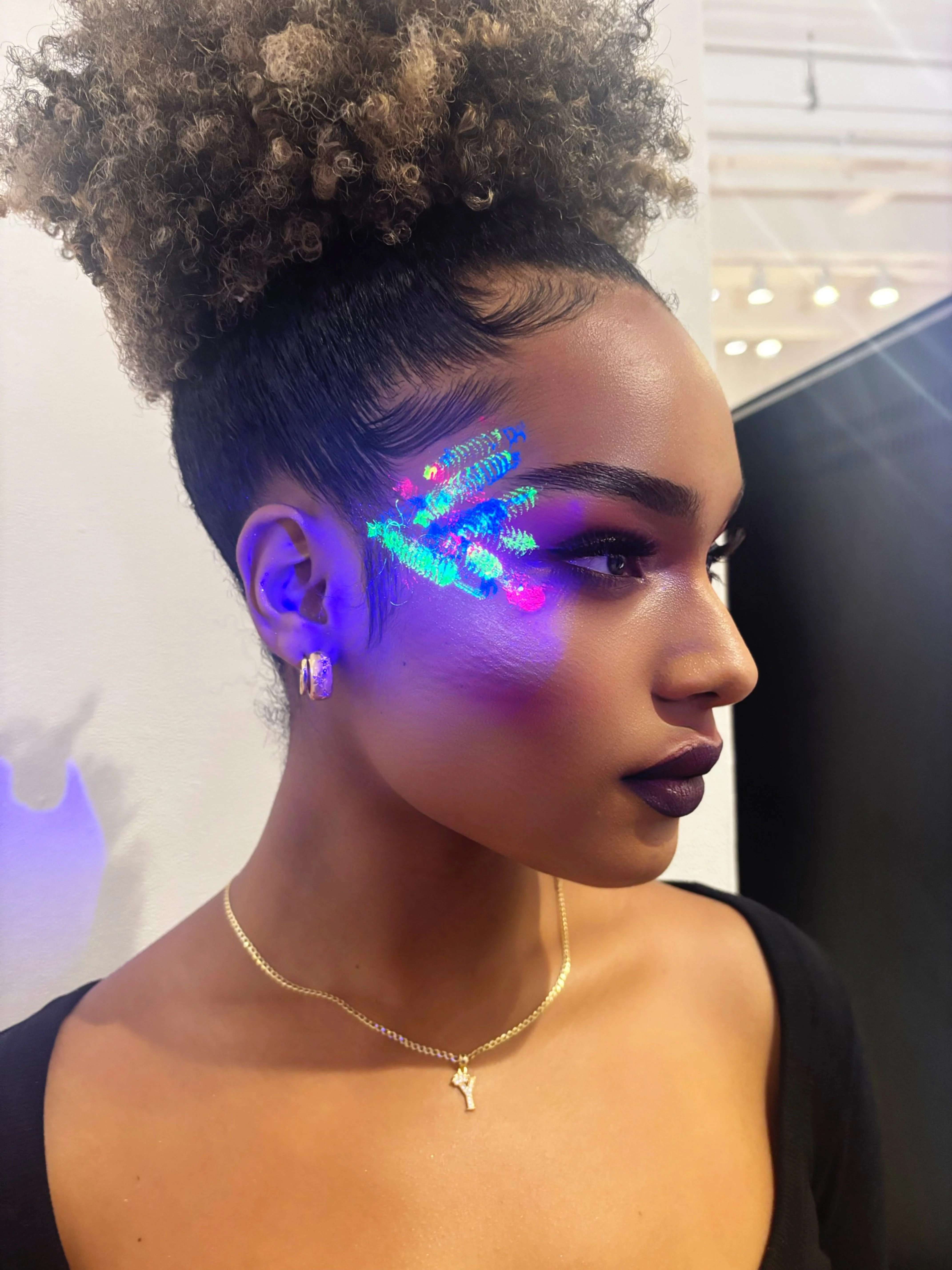 Ashunta Sheriff Beauty UV Glow Vegan Liner Pen - Image 27